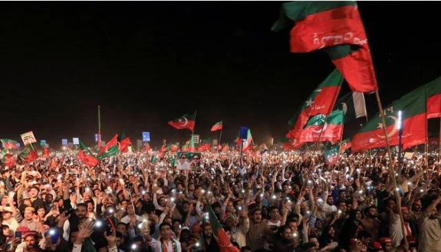 پی ٹی آئی 24 گھنٹے میں انتخابی امیدواروں کا اعلان کرے گی۔سینیٹر علی ظفر