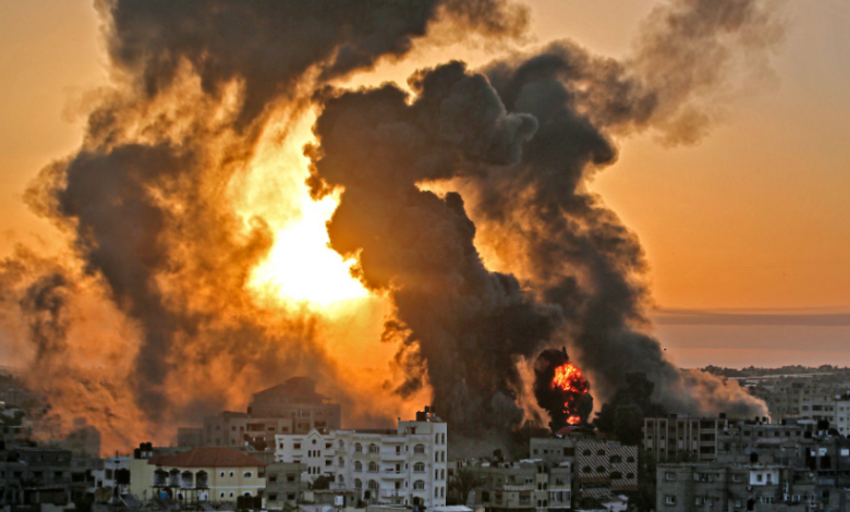 چوہ لاکھ فلسطینی ا سرائیلی بمباری سے بچنے کے لیے رفح میں جمع ہیں