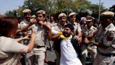 بھارت: وزیراعظم کی رہائش گاہ تک مارچ کرنے کی کوشش، درجنوں اپوزیشن حامی گرفتار