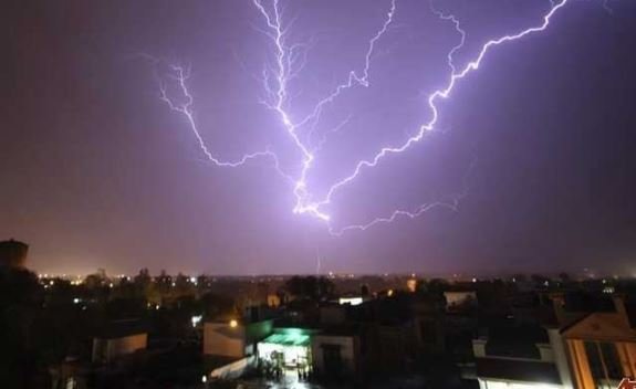 موسلا دھار بارشیں، پنجاب اور بلوچستان میں آسمانی بجلی گرنے سے 25 افراد جاں بحق