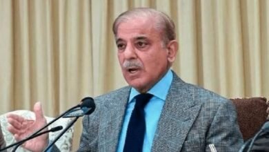 وزیراعظم کا 10 لاکھ طالبعلموں کو میرٹ پر اسمارٹ فون دینے کا اعلان