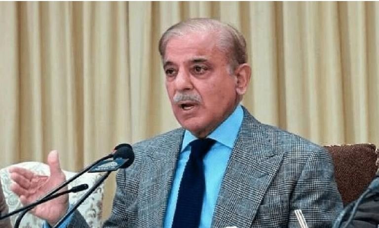 وزیراعظم کا 10 لاکھ طالبعلموں کو میرٹ پر اسمارٹ فون دینے کا اعلان