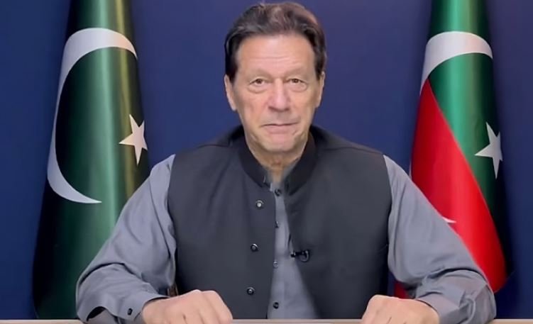 جنرل (ر) فیض کی گرفتاری پر خوف زدہ نہیں، عمران خان
