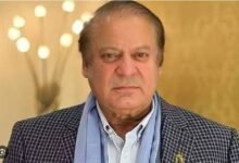 مری میں نوازشریف کو چاہنے والوں نے روک لیا، محبت بھرے جذبات کا اظہار، سیلفیاں بنائیں