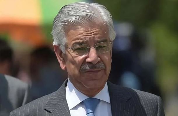 اگر بھارت سے مذاکرات ہوئے تو پانی، دہشتگردی اور کشمیر پر بات ہوگی: وزیر دفاع