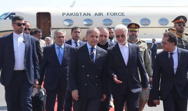 وزیراعظم ترکیہ کے بعد ایران کے دو روزہ دورے پر تہران پہنچ گئے