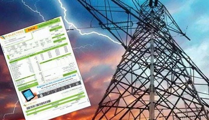 کراچی کیلئے بجلی کی قیمت میں 2 روپے 99 پیسے فی یونٹ کمی کردی گئی