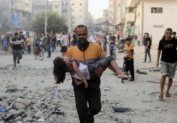 غزہ میں امداد لیتے افراد پر اسرائیل کی بمباری، مزید 40 فلسطینی شہید