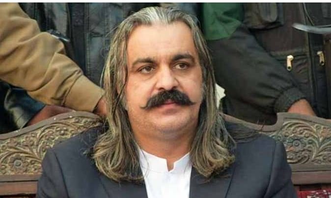 شراب، اسلحہ برآمدگی کیس میں علی امین گنڈاپور کے وارنٹ منسوخ