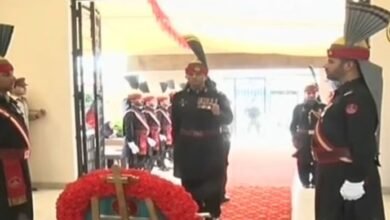 کیپٹن کرنل شیر خان شہیدکی 26 ویں برسی، مزار پر پھول رکھنے کی تقریب