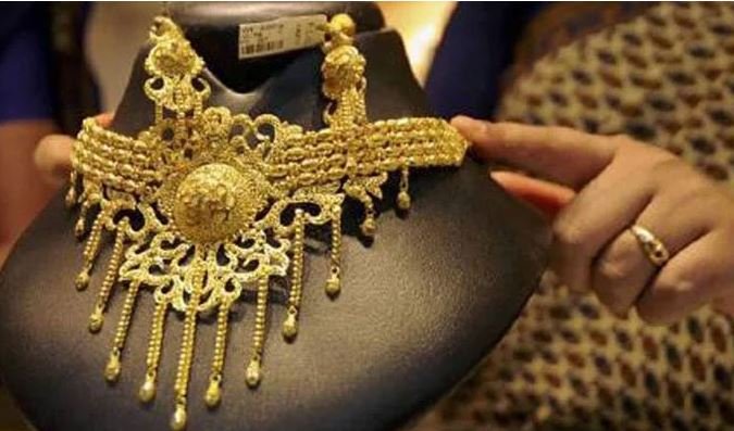 ملک میں سونے کی فی تولہ قیمت میں مزیدکمی آگئی