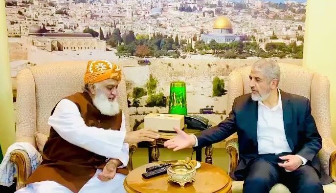 خالد مشعل کا فضل الرحمان سے رابطہ، پاکستان سے غزہ میں امداد کی رسائی کیلئے اثرورسوخ استعمال کرنے کی اپیل