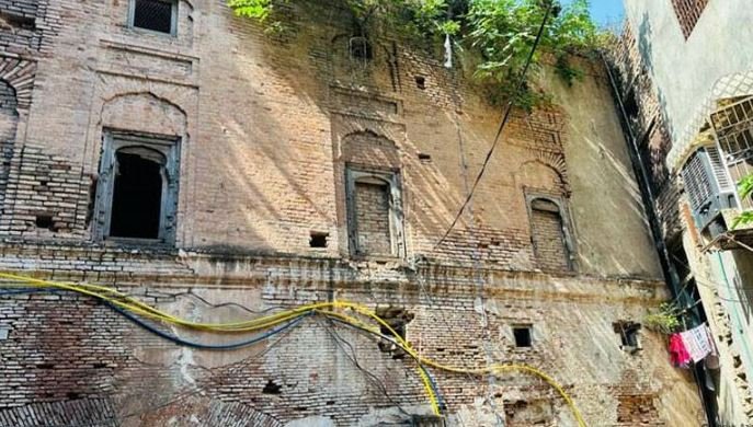 راولپنڈی میں90 سے زائد بوسیدہ اور خستہ حالت عمارتیں خطرناک قرار