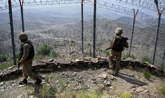 پاک افغان سرحد سے دراندازی کی کوشش کرنیوالے 5 مبینہ خودکش حملہ آور گرفتار