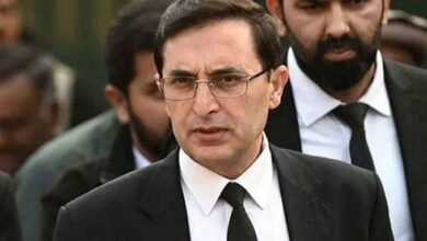 عمران خان چاہتے ہیں صوبے میں آپریشن نہ ہو، صوبائی حکومت بھی آپریشن کے حق میں نہیں، بیرسٹر گوہر