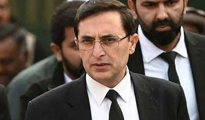 عمران خان چاہتے ہیں صوبے میں آپریشن نہ ہو، صوبائی حکومت بھی آپریشن کے حق میں نہیں، بیرسٹر گوہر