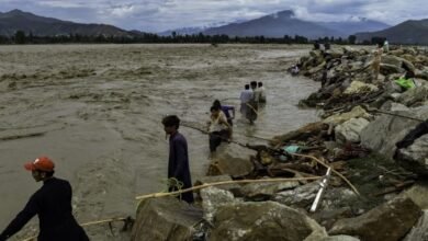 سیلابی ریلے میں پھنسے 12 افراد کو ریسکیو کرلیا گیا
