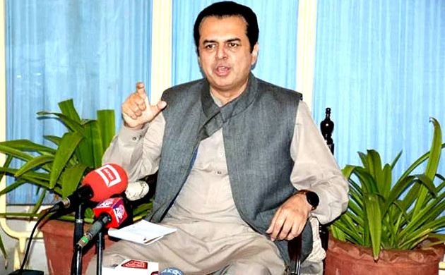 آرمی چیف کے امریکی دوروں کے پھل نظر آرہے ہیں: طلال چوہدری