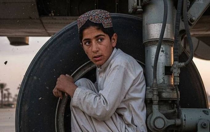 13 سالہ افغان لڑکا طیارے کے پہیوں میں چھپ کر کابل سے بھارت پہنچ گیا