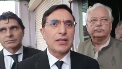 عمران خان کا ایکس اکاؤنٹ جیل سے نہیں باہر سے چلتا ہوگا، بیرسٹر گوہر