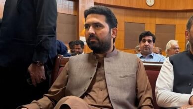 صوبے کا چیف ایگزیکٹو ہوں، کور کمانڈر مبارکباد دینے آئے تھے: وزیر اعلیٰ کے پی