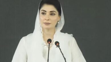 مریم نواز کا معافی مانگنے سے انکار، ایک بار پھر مخالفین کو نشانے پر لے لیا