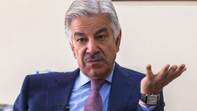 آزاد کشمیر میں احتجاج کرنے والے مقبوضہ کشمیرکی 3 نسلوں کی جدوجہد پر غورکریں: خواجہ آصف