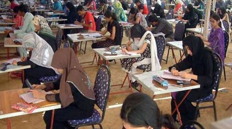 میڈیکل اور ڈینٹل کالجوں میں داخلوں کیلئے ملک بھر میں ٹیسٹ آج ہو رہے ہیں