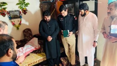 پشاور میں تہرے قتل کی واردات، 2 خواتین سمیت 3 افراد تیز دھار آلے سے قتل