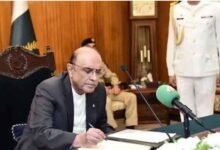 صدر مملکت آصف علی زرداری نے 27 ویں آئینی ترمیمی بل پر دستخط کردیے