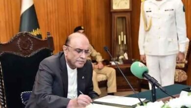 صدر مملکت آصف علی زرداری نے 27 ویں آئینی ترمیمی بل پر دستخط کردیے