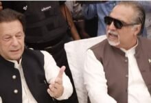 عمران خان اتنے ننھے کاکے نہیں کہ گھر میں سب کچھ ہورہا ہو اور اسکا علم نہ ہو: سابق گورنر سندھ