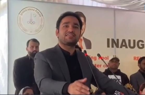 ڈونلڈ ٹرمپ ہماری ایسے عزت کرتے ہیں جیسے ماموں کا بیٹا ہے: وزیر کھیل پنجاب