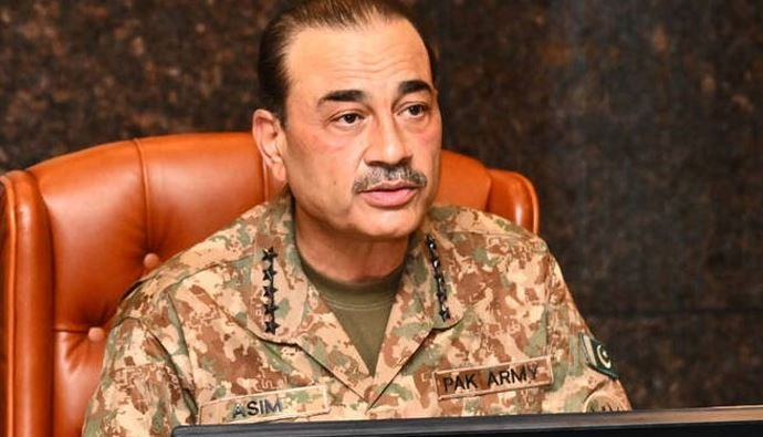 پاکستان امن پسند ملک ہے، جنگ مسلط کرنے والوں کو اسی طرح جواب دیں گےجیسا مئی میں دیا تھا: فیلڈ مارشل