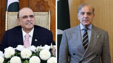 یومِ اقبال پر صدرِ مملکت اور وزیرِ اعظم کا خراجِ عقیدت