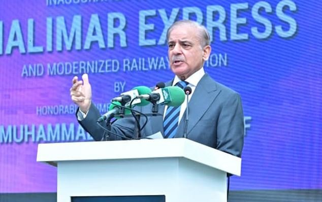 وزیر اعظم شہباز شریف کا کراچی سرکلر ریلوے کی جلد بحالی کا اعلان