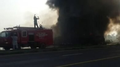 رحیم یار خان میں آئل ٹینکر کو آگ لگنے سے 4 افراد جھلس کر جاں بحق