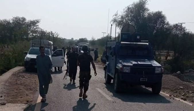 ہنگو میں اعلیٰ پولیس افسران کے قافلے پر حملہ، ایس ایچ او سمیت 3 اہلکار زخمی