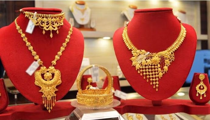 سونے کی ایک بار پھر اونچی اڑان، فی تولہ قیمت میں 3500 روپے سے زائد کا اضافہ